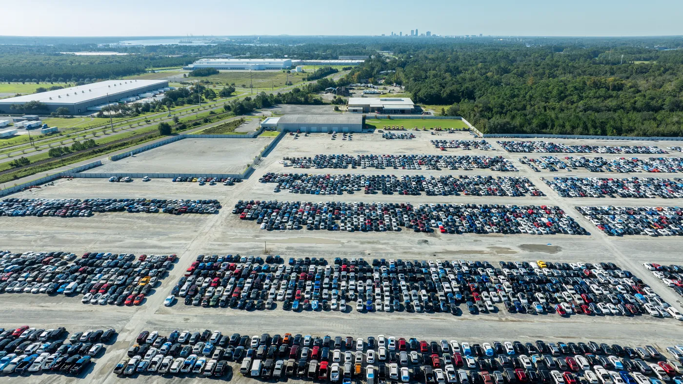 Remarketing vehicle lot